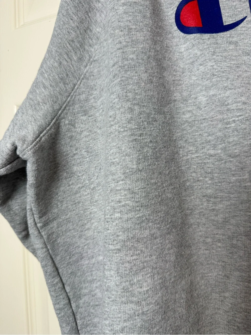 Champion‎ Gray Logo Sweatshirt